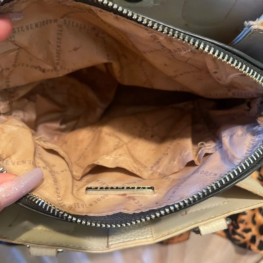 Steve Madden Handbag W detachable inside bag - Picture 4 of 5